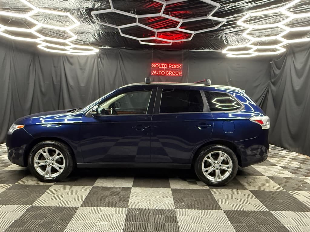 Photo 5 of 2014 Mitsubishi Outlander SE