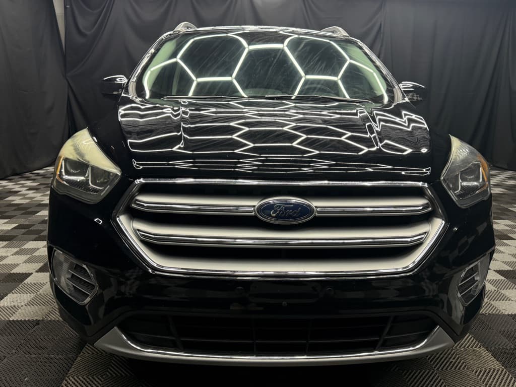 Photo 2 of 2017 Ford Escape SE