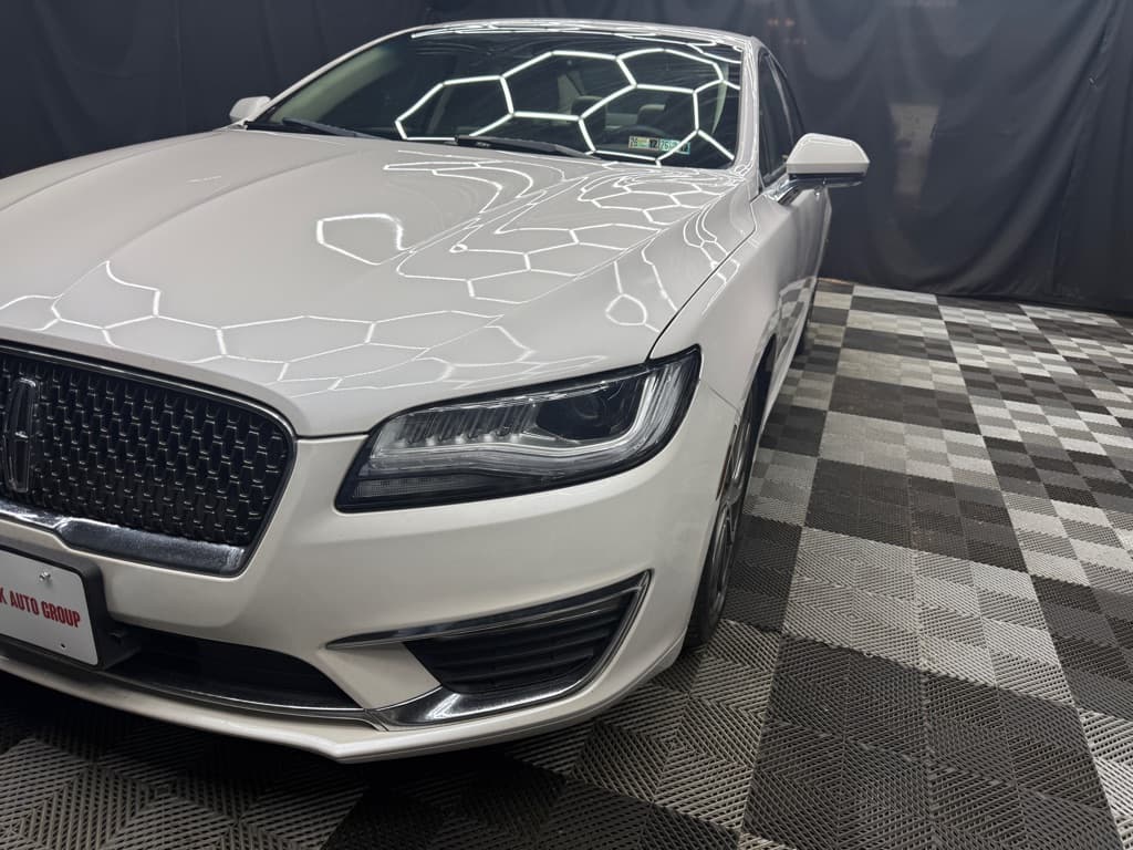 Photo 3 of 2019 Lincoln MKZ Reserve I