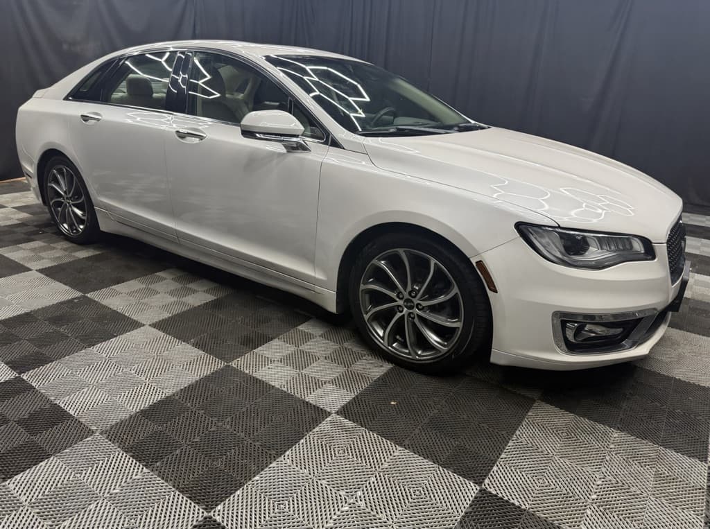 Photo 4 of 2019 Lincoln MKZ Reserve I