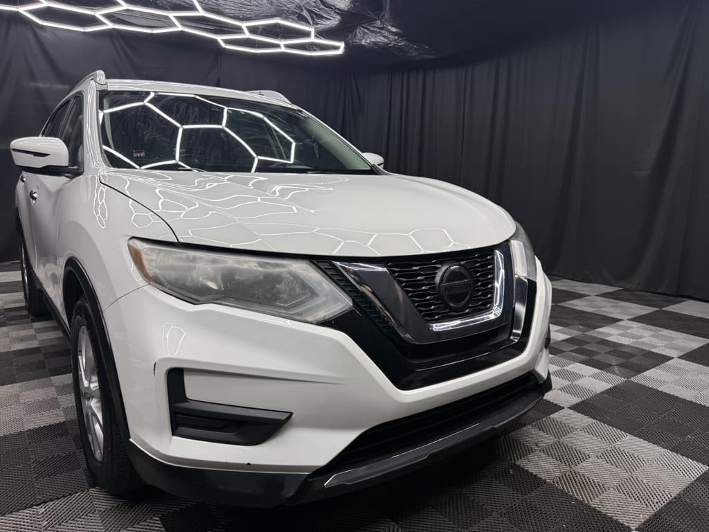 Photo 1 of 2019 Nissan Rogue S