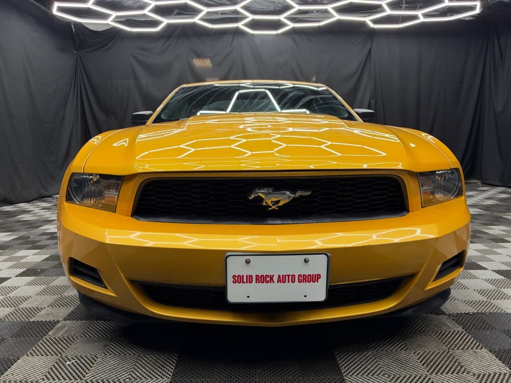 Photo 2 of 2012 Ford Mustang