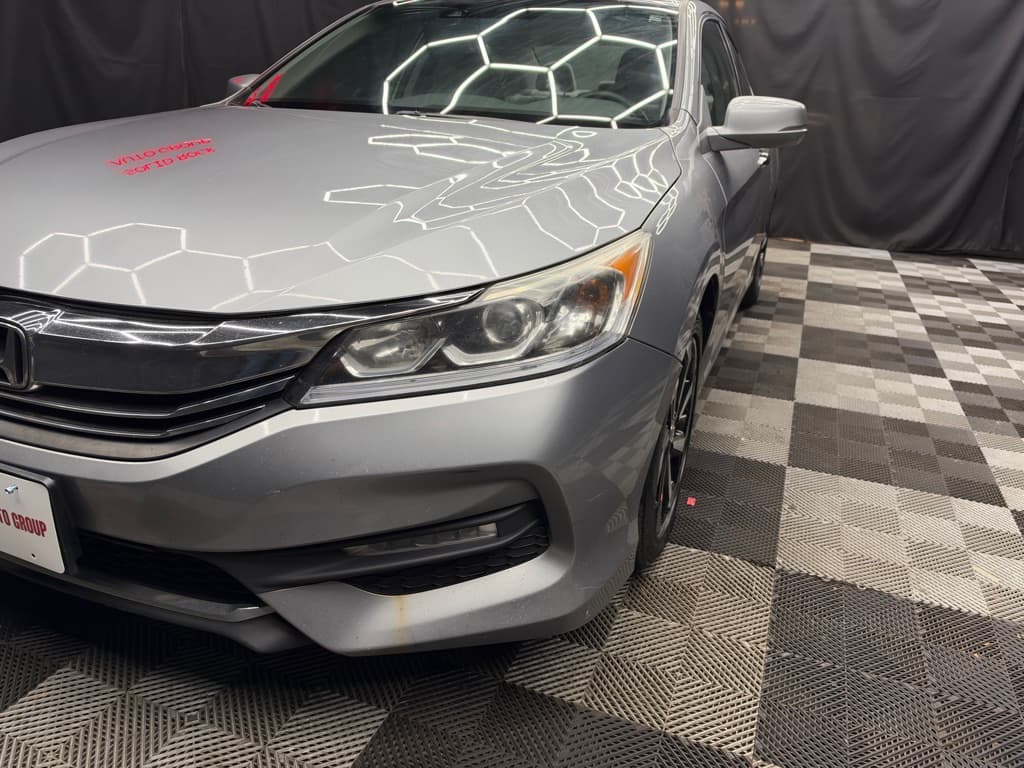 2016 Honda Accord EX w/Honda Sensing - Image 4